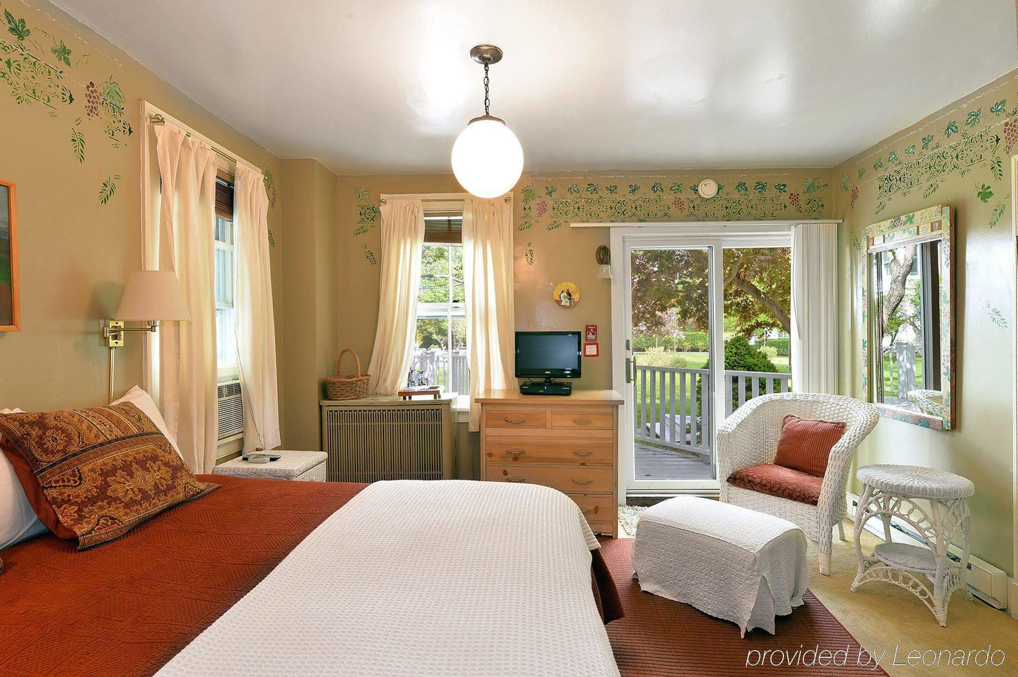 The Village Latch Inn Southampton Exterior photo